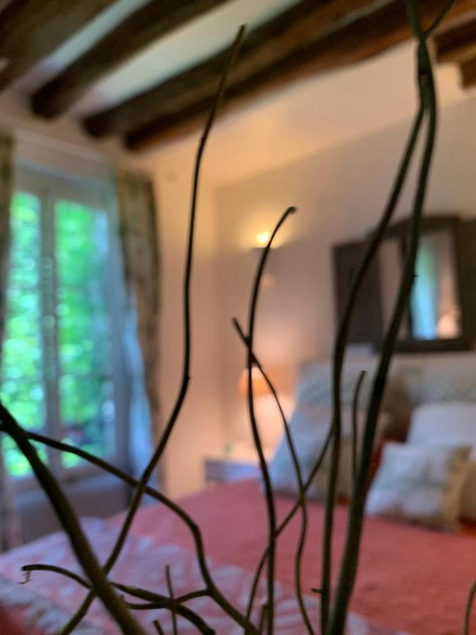 Charming Latin Quarter Courtyard Duplex For Four Apartment *